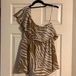 Madison off the shoulder top Size L